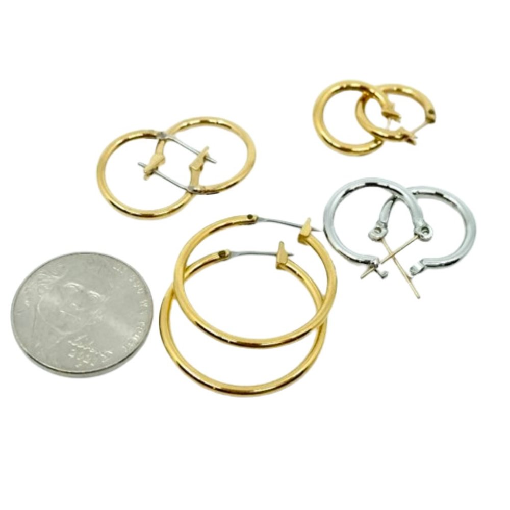 VINTAGE LOT OF 4 CLASSIC HOOP EARRINGS~GOLD & SILVER TONE